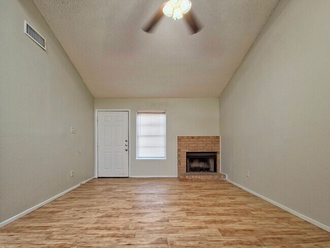 Building Photo - 123 N Troy Ave