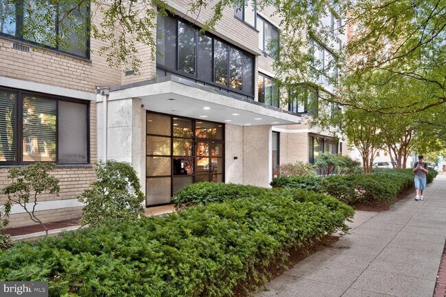 Building Photo - 2030 F St NW