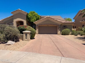 Building Photo - 1081 N Brandon Dr