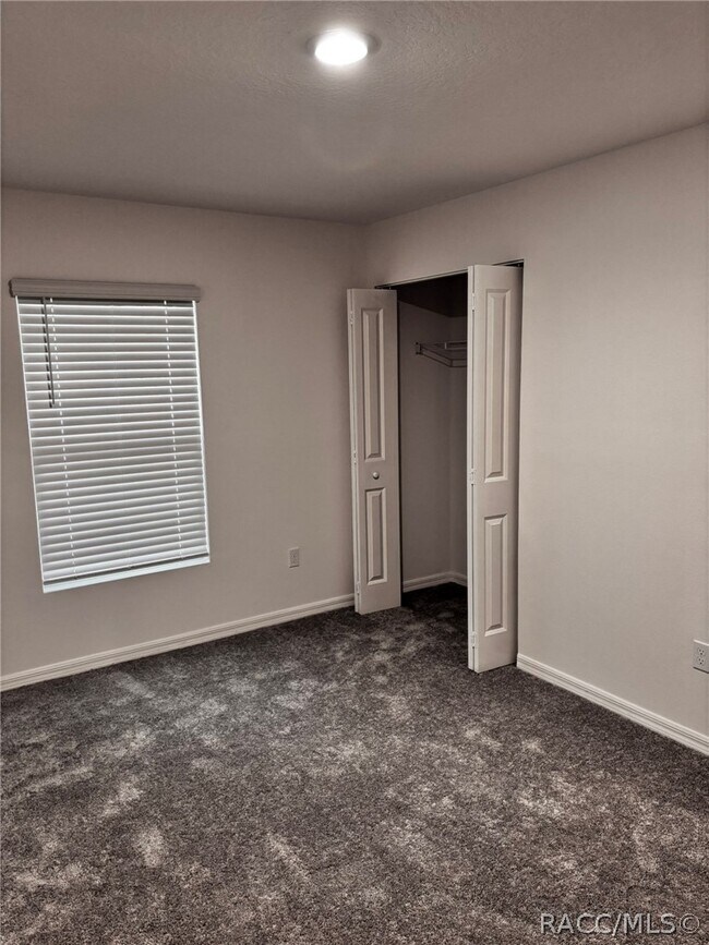 Building Photo - 2845 W Gardenia Dr