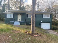 Building Photo - October Special!! Reduced Rent! Move In sp...