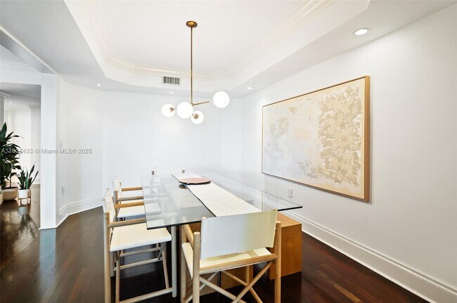Building Photo - 765 Crandon Blvd