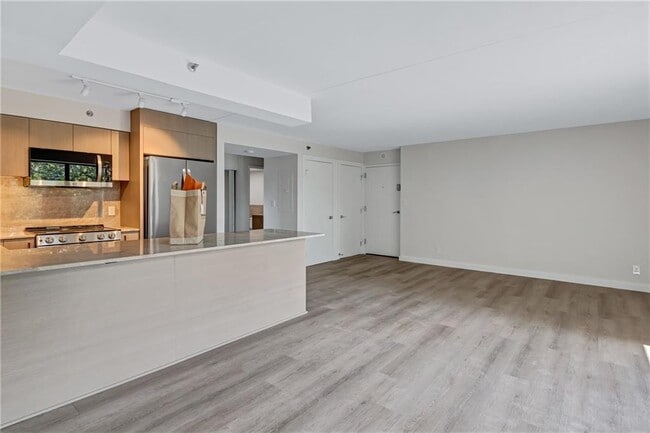 Building Photo - 2460 Peachtree Rd