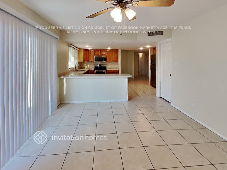 Building Photo - 1823 E Watson Dr