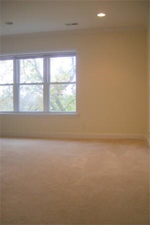 Building Photo - 152 Newton St