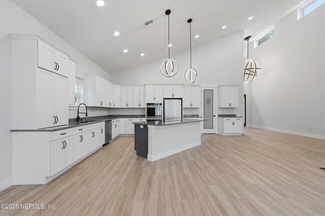 Building Photo - 22826 NE 69th Ave