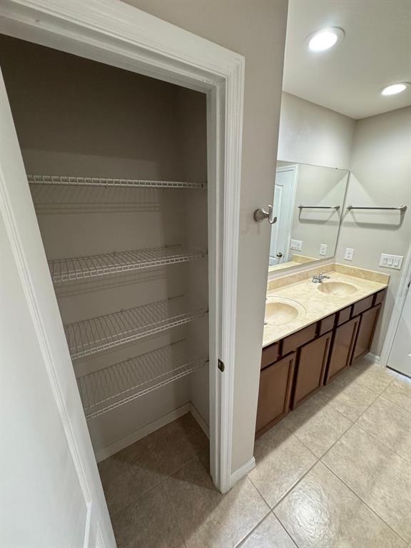 Building Photo - 2091 Bent Grass Ave