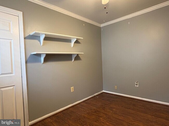 Building Photo - 12654 Valleywood Dr