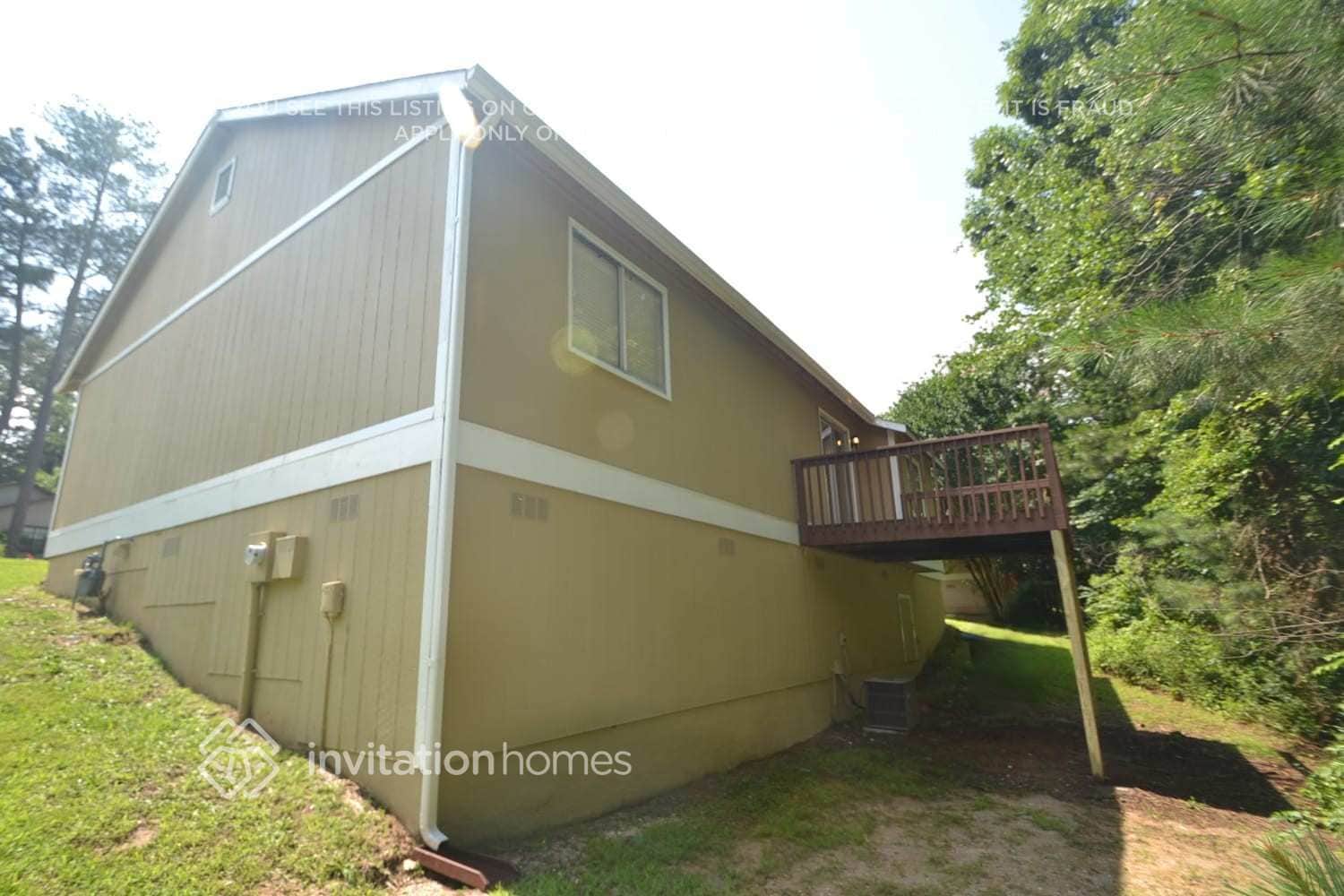 Building Photo - 2805 Wildflower Ln SW