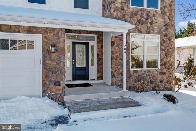 Building Photo - 204 Bar Harbor Rd