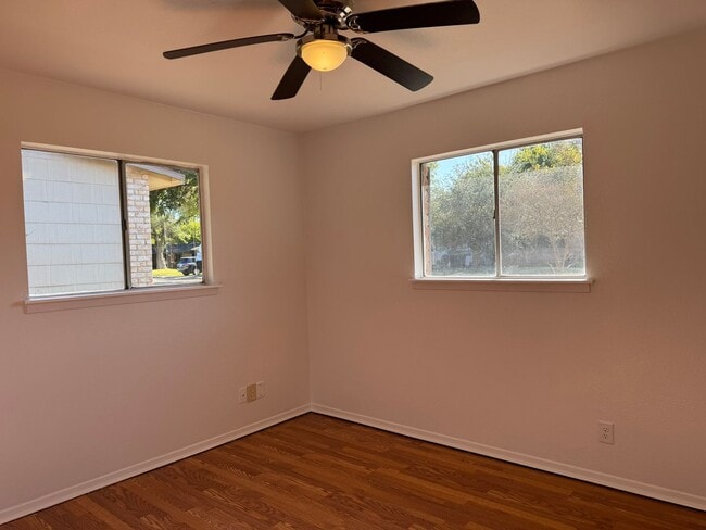 Building Photo - 1029 Vly Frg Dr