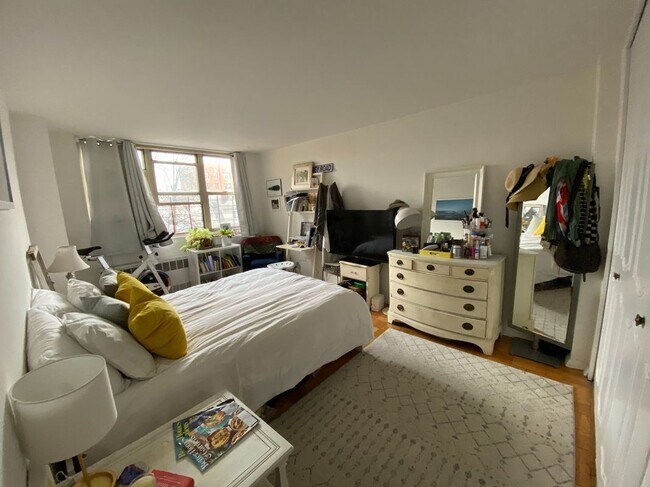 Primary Photo - 455 Ocean Pkwy