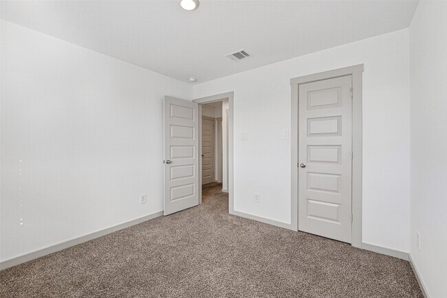Building Photo - 1322 Truckee River Dr