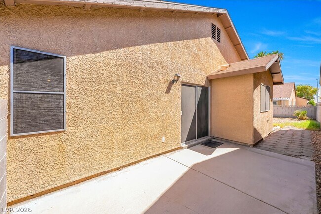 Building Photo - 4656 Bumblebee Cir