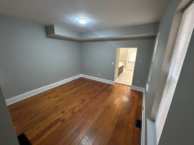 Building Photo - E Lincoln St 59-61 MLR