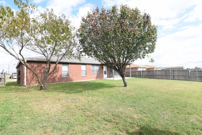 Building Photo - 4402 Matt Dr