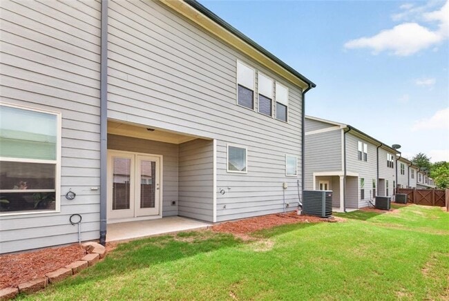 Building Photo - 5524 Garens Way