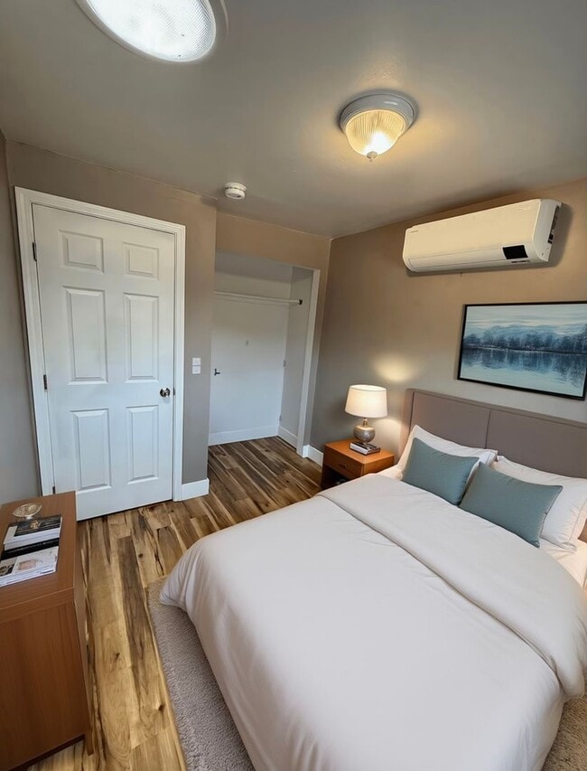 Building Photo - **For Rent: Cozy 2-Bedroom Home in Carmich...