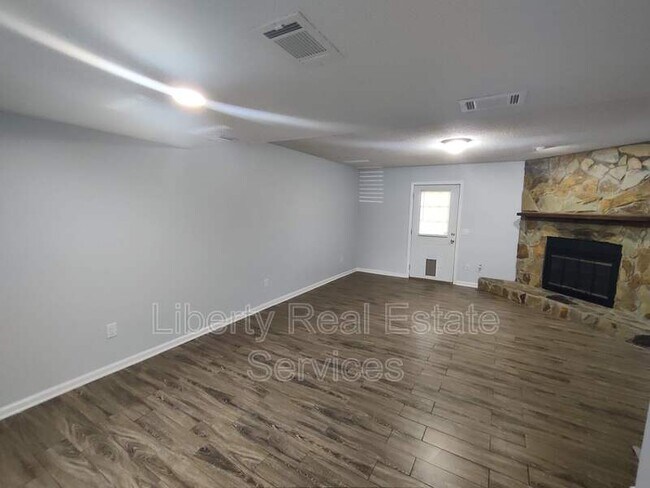 Building Photo - 601 Tupelo Trl