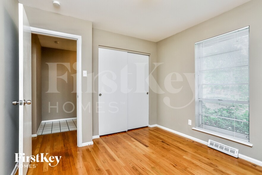 Building Photo - 14035 Invicta Dr