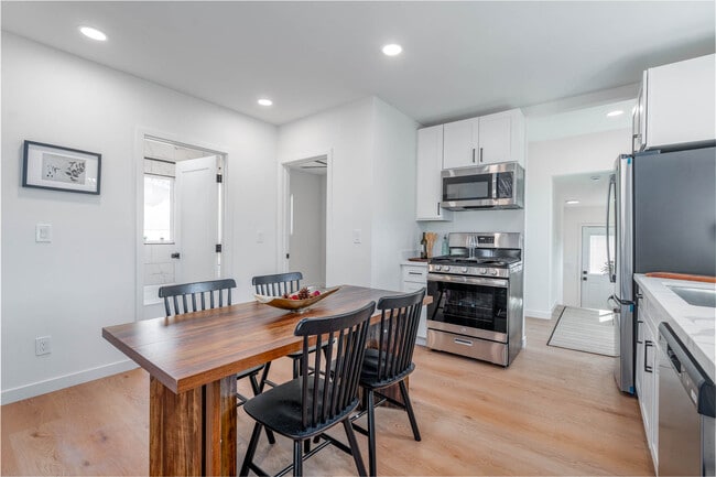 Building Photo - 3921 Delta St