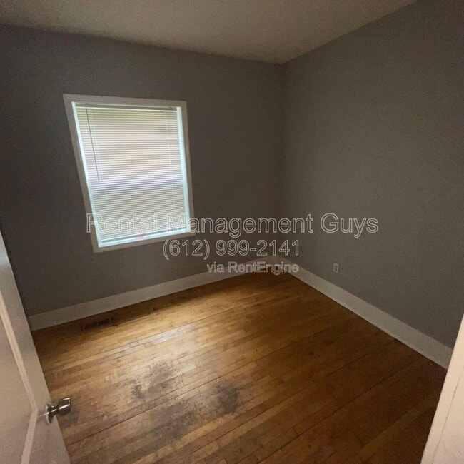 Building Photo - 2931 N Bryant Ave