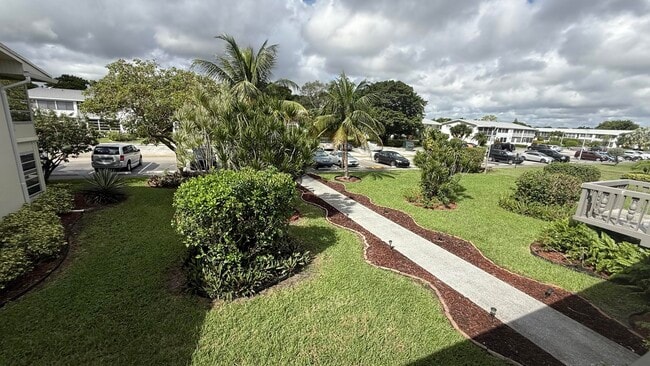 Building Photo - 21 Markham A