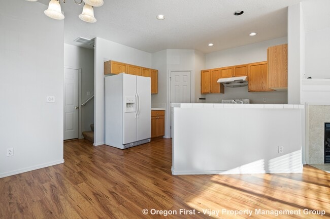 Building Photo - 17097 SW Glen Park Ct