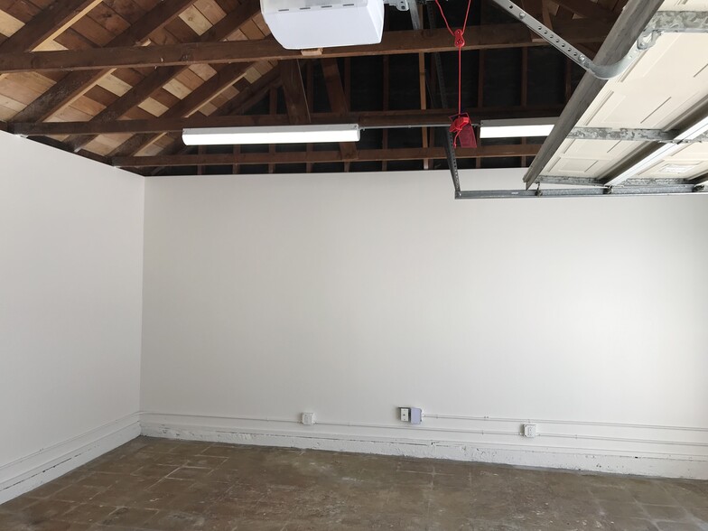 Building Photo - 4136 Lyceum Ave