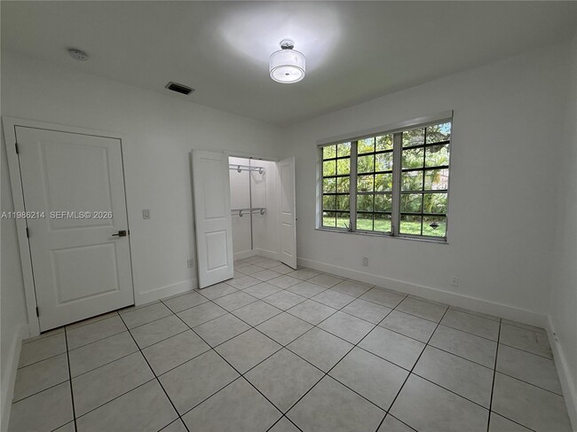 Building Photo - 820 Lorca St