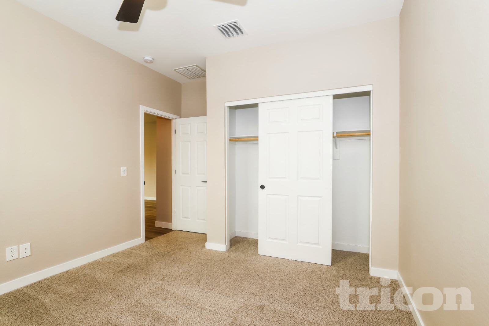 Building Photo - 4833 S Mole