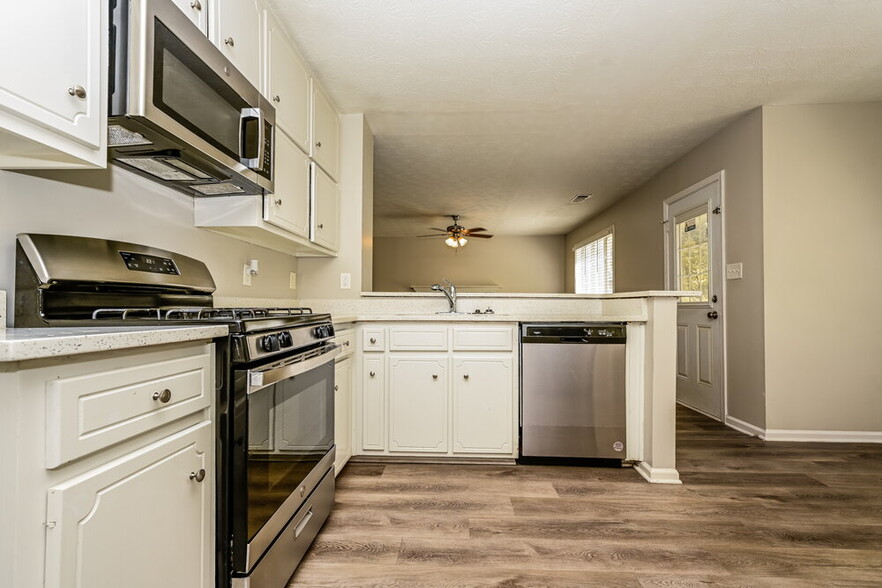 Building Photo - 266 Northwind Dr