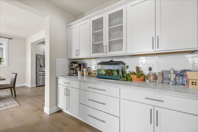 Building Photo - Luxury Living at Sagebrook