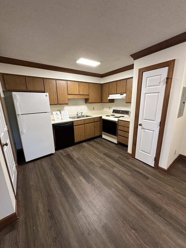 Building Photo - 3531-302 Ivy Commons