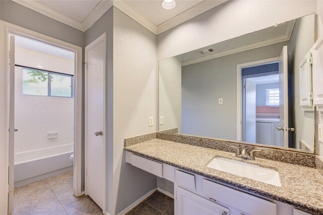 Building Photo - 13114 Nantucket Dr