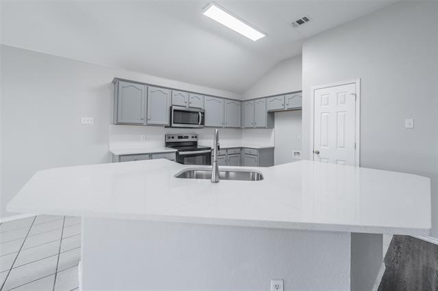 Building Photo - 602 Joy Ln