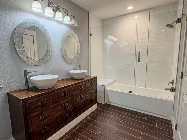 Building Photo - 2901 Lee St