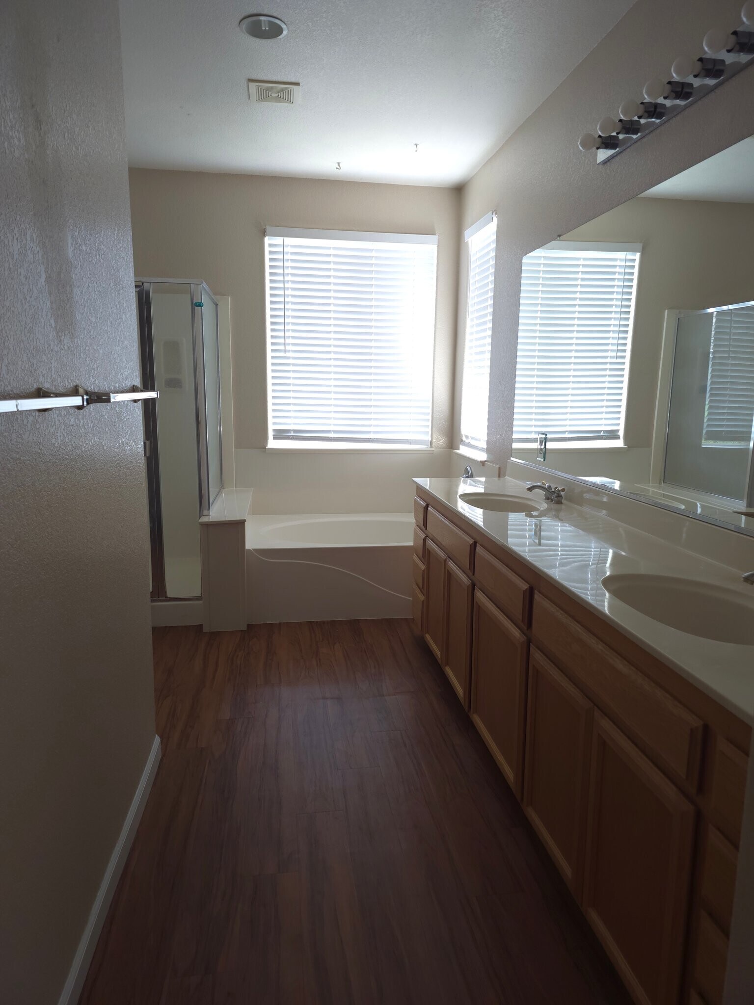 Building Photo - 5614 Newsome Ct