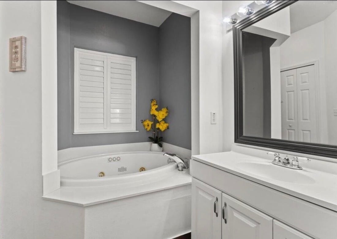 Building Photo - 9862 Perfect Dr