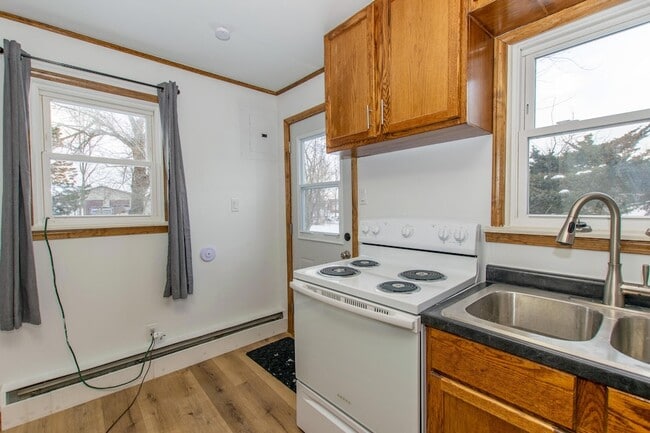 Building Photo - 3083 Ready Rd