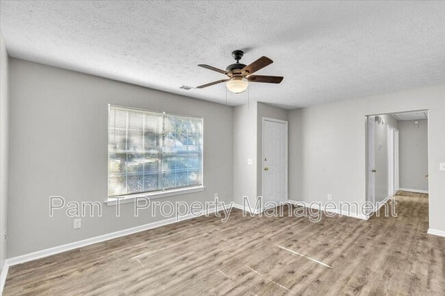 Building Photo - 235 Bordeaux Ln