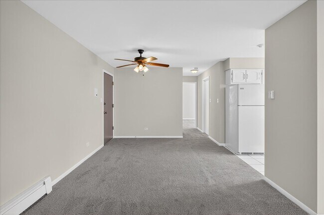 Building Photo - 604 W 65th St