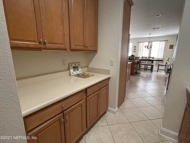 Building Photo - 346 Hefferon Dr