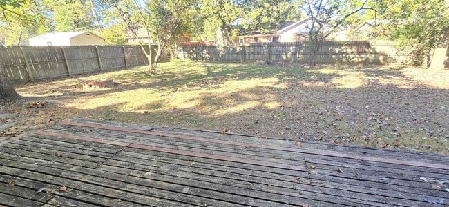 Building Photo - 107 Roundleaf Ct
