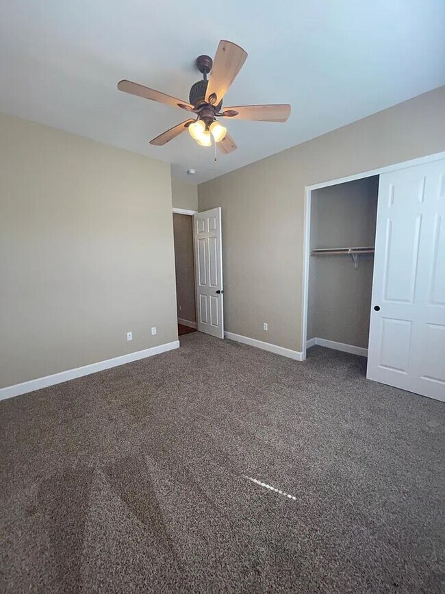 Building Photo - 342 Desert Chukar Dr