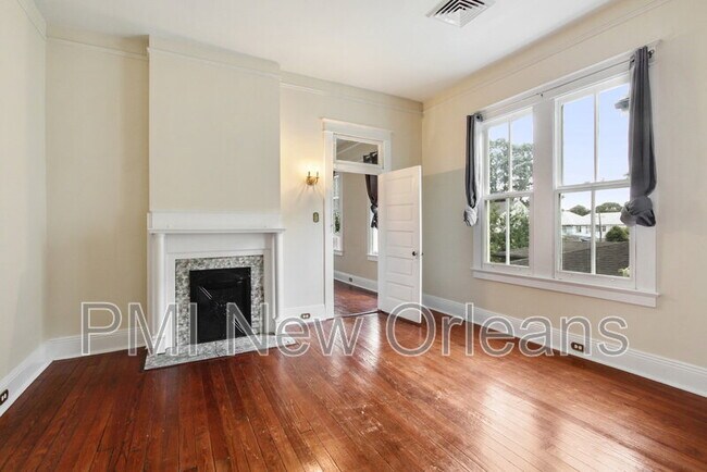 Building Photo - 810 Pine St