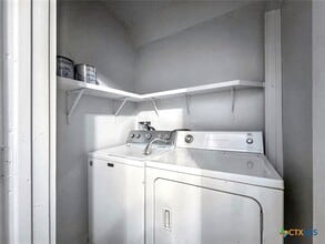 Building Photo - 1108 W McCarty Ln