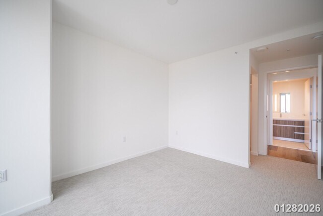 Building Photo - $3555.00| 1BD/1BA/1PKG Condominium in The Park Ke'eaumoku Liona Tower