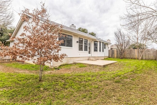 Building Photo - 313 Caladium Dr