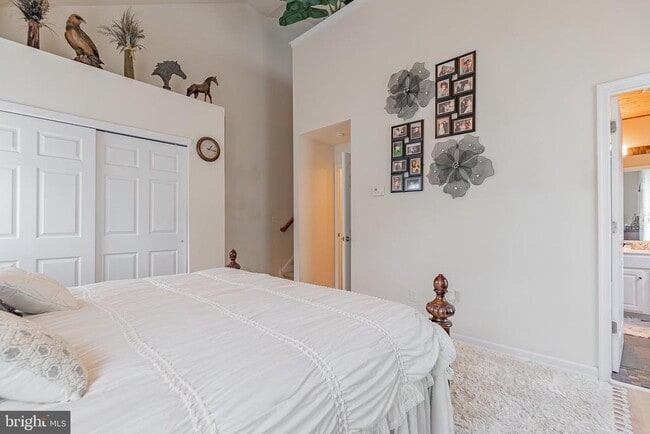 Building Photo - 321 Fountain St